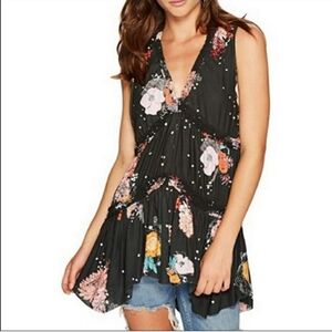 Free People Haze Tunic Top Black Combo Floral Sleeveless Ruffled Hem Sz Small
